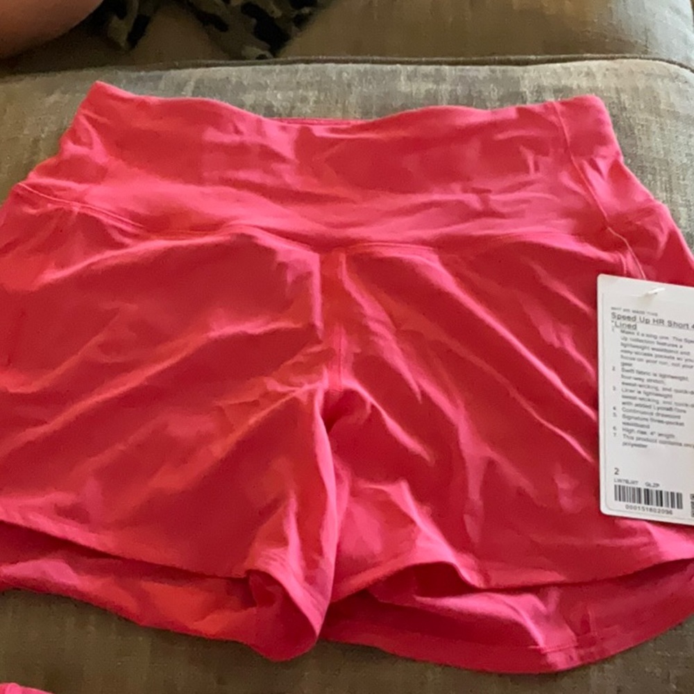 NWT Lululemon Speed Up shorts 4”